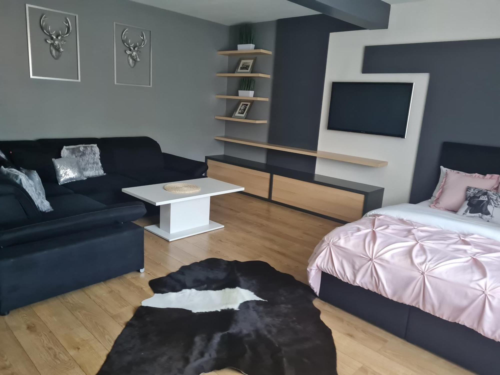U Tatarow Lägenhet Suche Exteriör bild