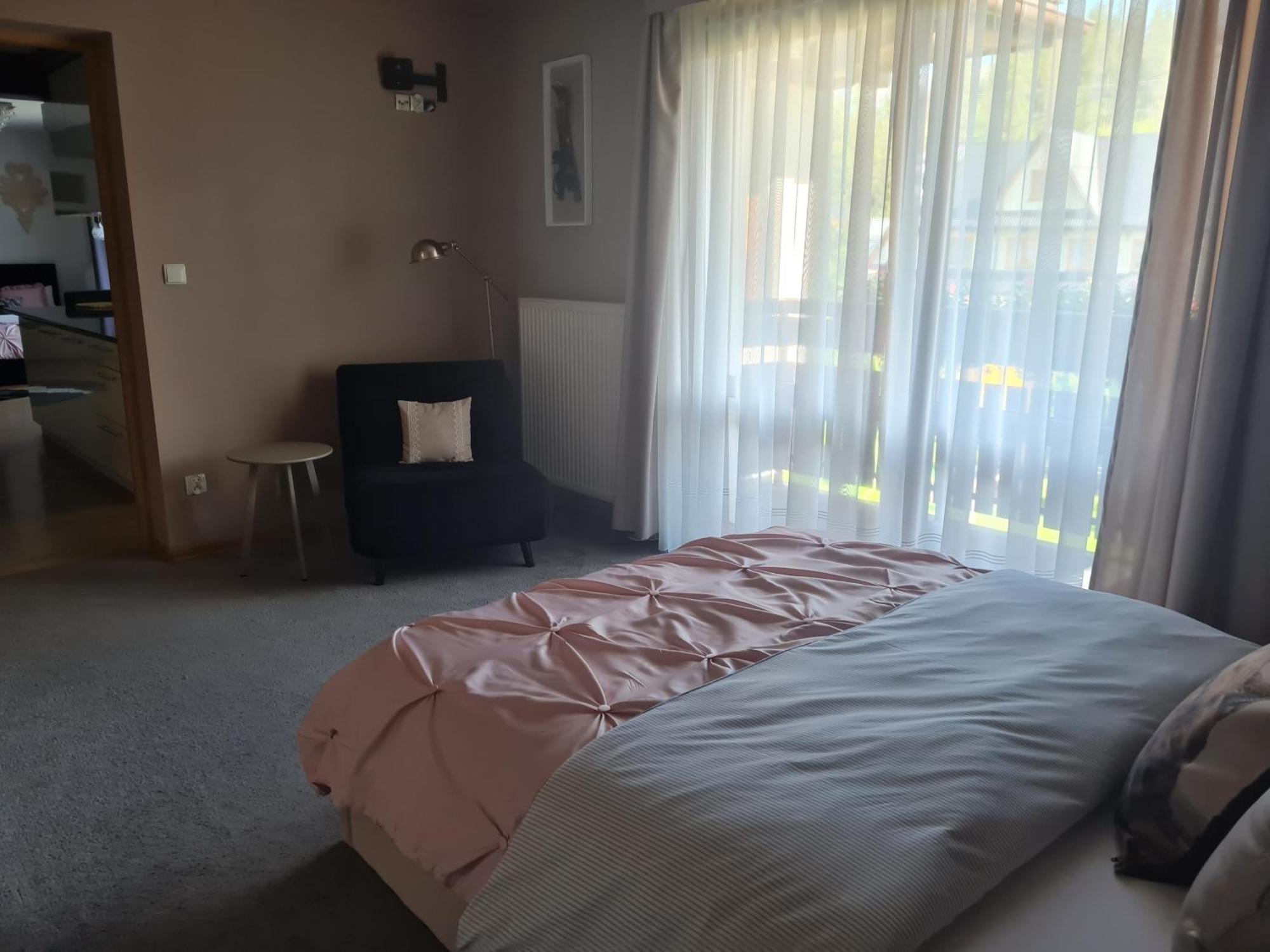 U Tatarow Lägenhet Suche Rum bild
